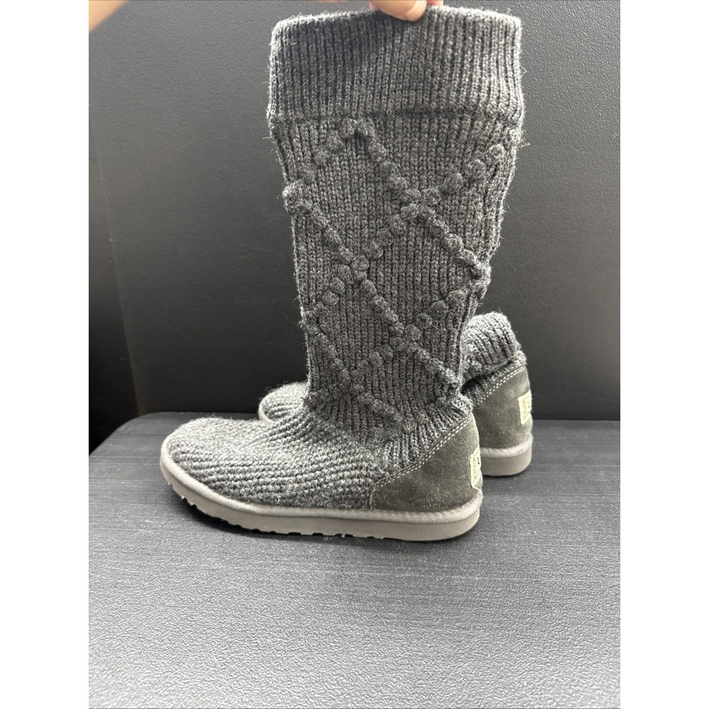 UGG Classic Cardy Knit Boots Womens Size 9 grey Wool & Acrylic